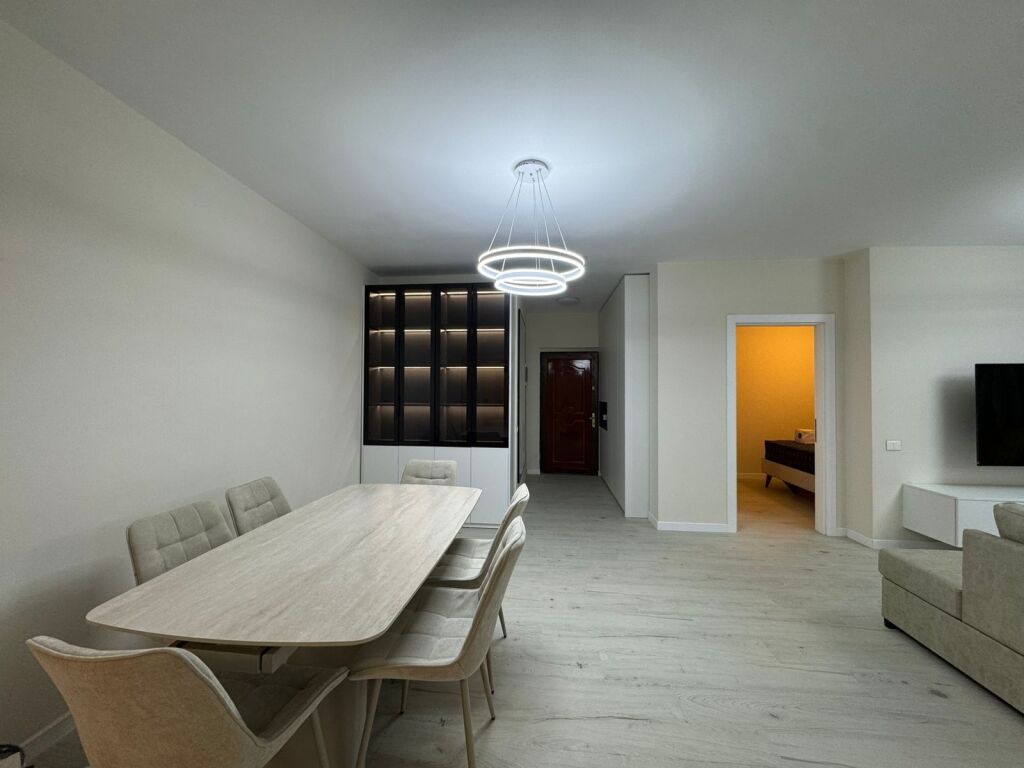 Apartament me qera - Komuna e Parisit