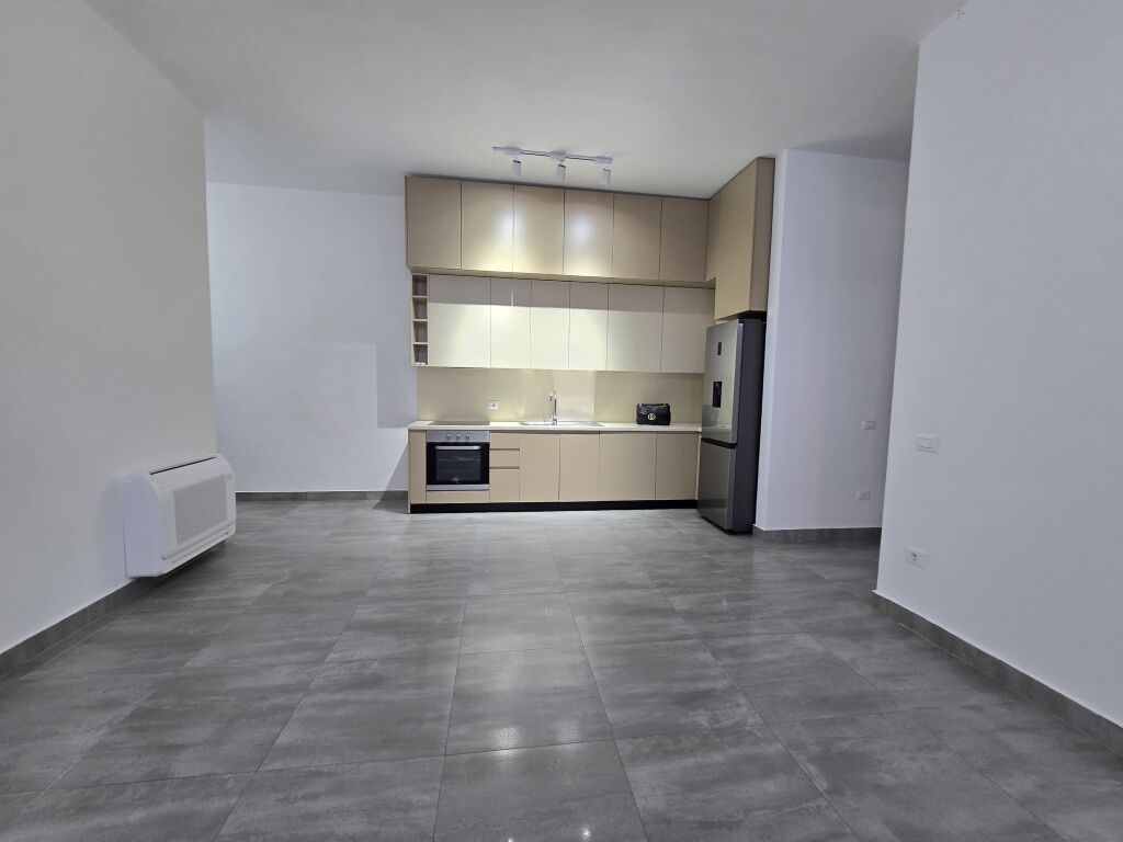 Apartament 1+1+parkim ne Kompleksin Delijorgji
