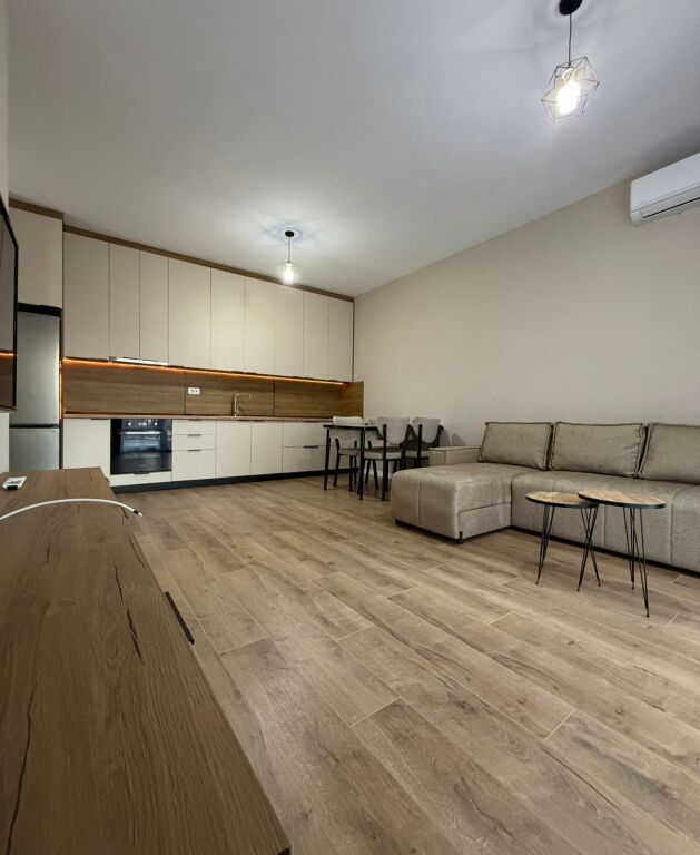 Apartament 1+1 me qira tek Univers city