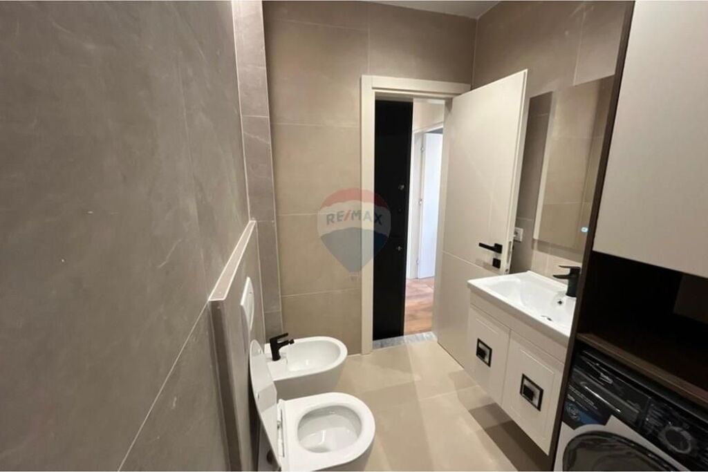Apartament - Për Shitje - Rruga Mine Peza, Tiranë