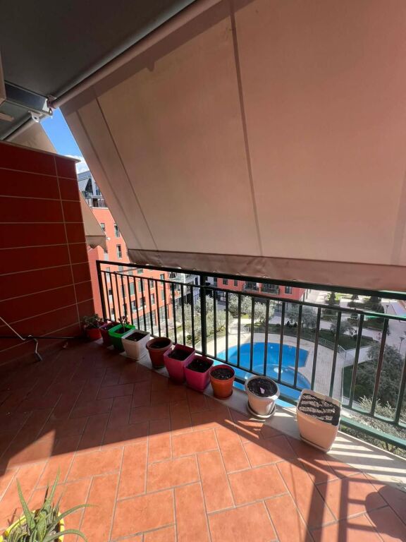 Green city Astir  jepet me qera 2+1+2 + Post Parkimi i mobiluar 115 m2