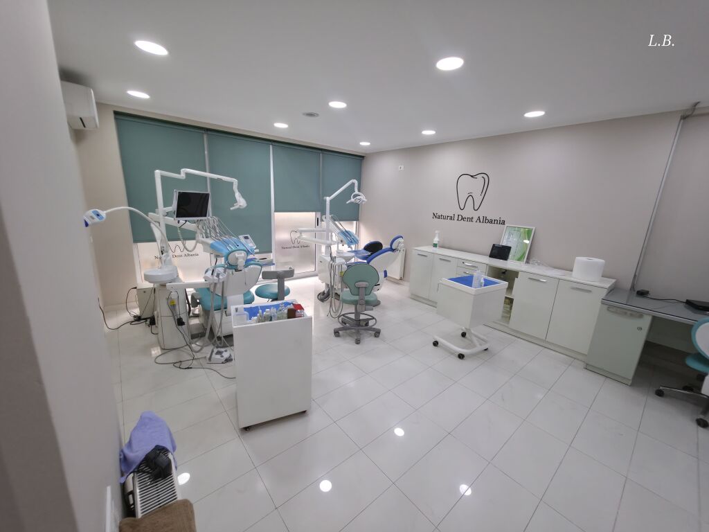 LOCALE IN AFFITTO A KIKA 1 COMUNE DI PARIGI (ADATTO PER UFFICIO O CLINICA)