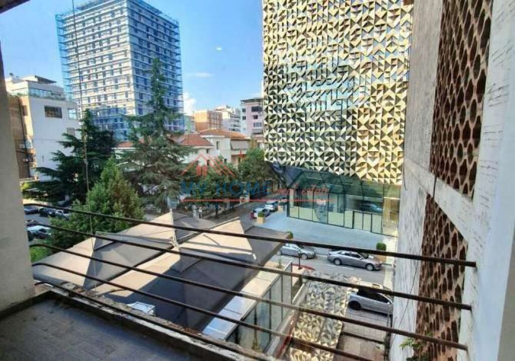 Office for rent in Bllok Tirana