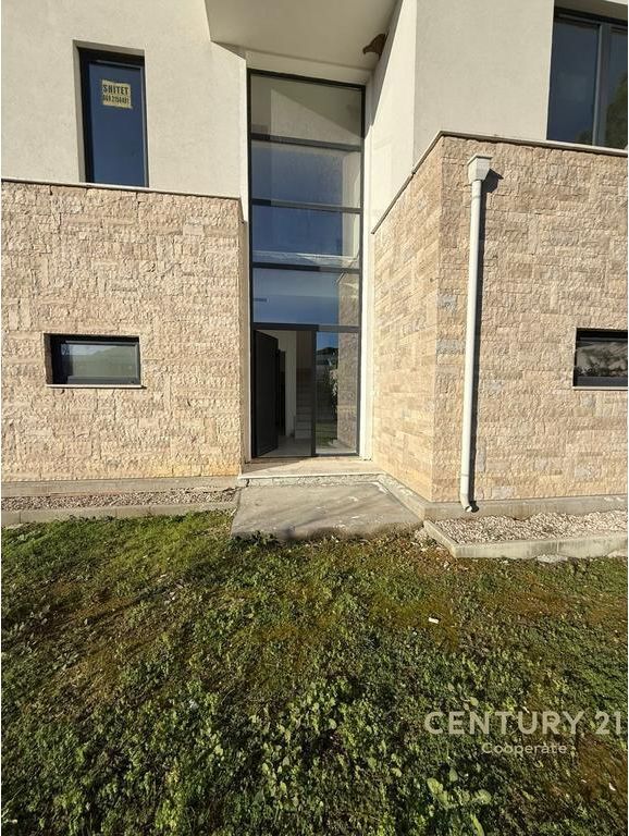 SHESIM VILE NE SAN PIETRO