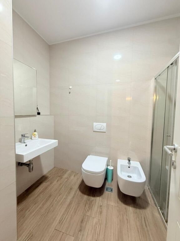 APARTAMENT 2+1 ME PARKIM PËR QIRA TEK DELIJORGJI