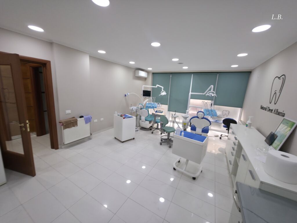 LOCALE IN AFFITTO A KIKA 1 COMUNE DI PARIGI (ADATTO PER UFFICIO O CLINICA)