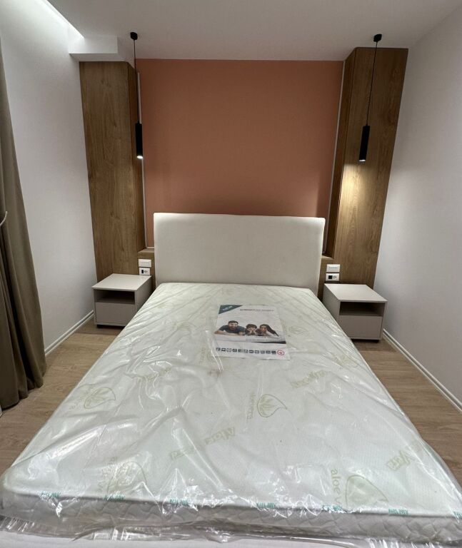 📌 Jepet me Qira Apartament 1+1 – Bulevardi Zogu I