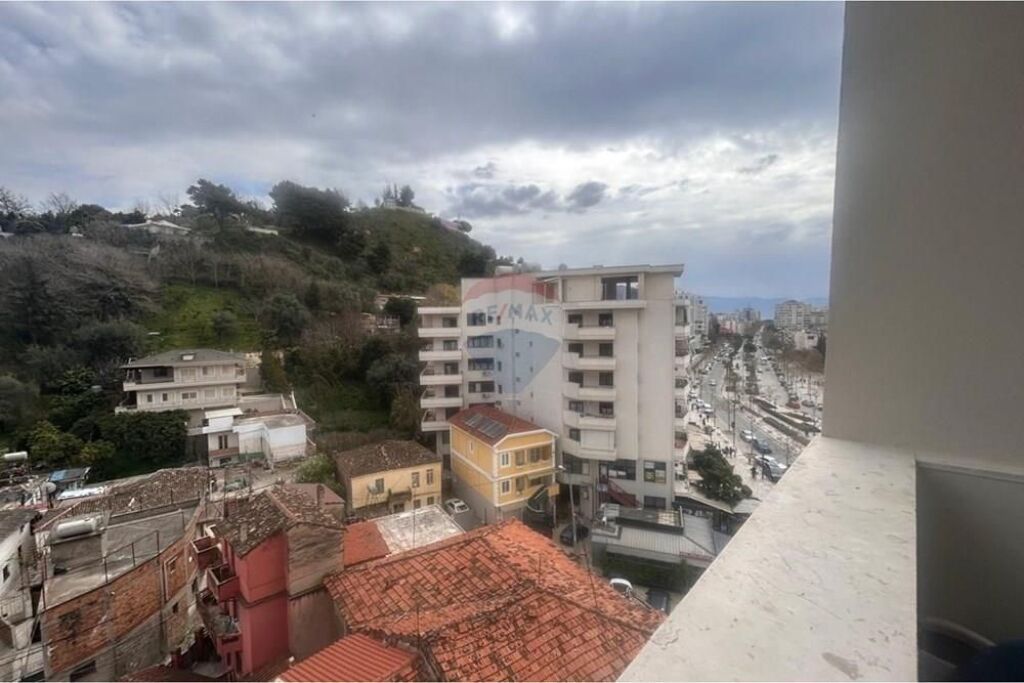 🏡 Apartament 1+1 për Shitje pranë Xhamisë – Gjimnazi “Ali Demi”, Vlorë