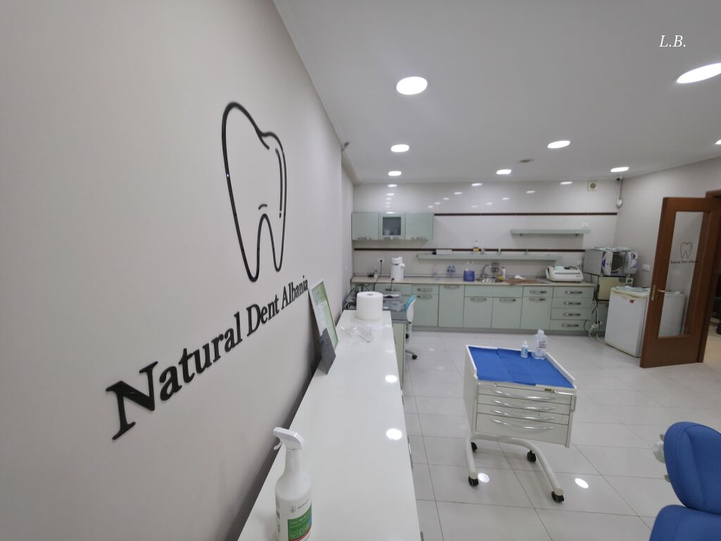 LOCALE IN AFFITTO A KIKA 1 COMUNE DI PARIGI (ADATTO PER UFFICIO O CLINICA)