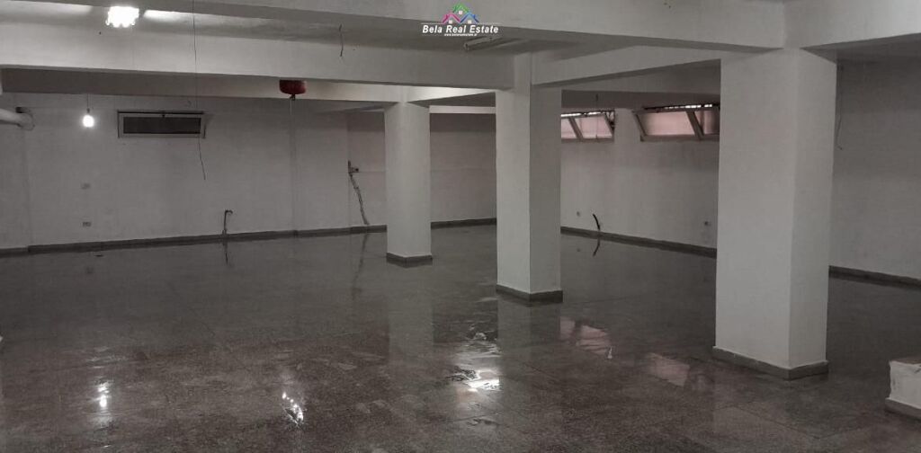 Magazine Me Qera Ne Qender (ID BM169) Tirane.