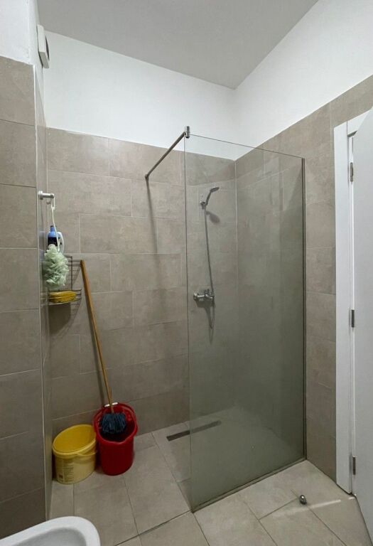 🏡 Jepet me Qira Apartament 1+1 – pranë Square 21