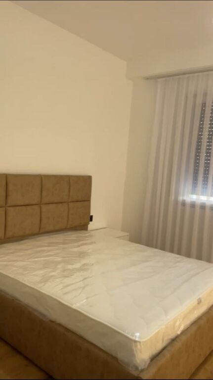 📍Paskuqan Pran Unazës Madhe Jepet Apartament 2+1 Me Qera Plus Post Parkimi