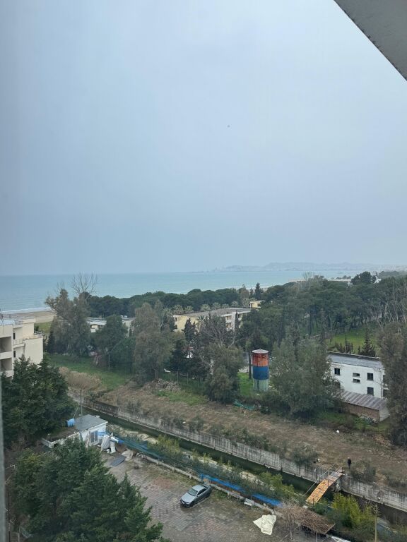 Jepet apartament me qera 1+1