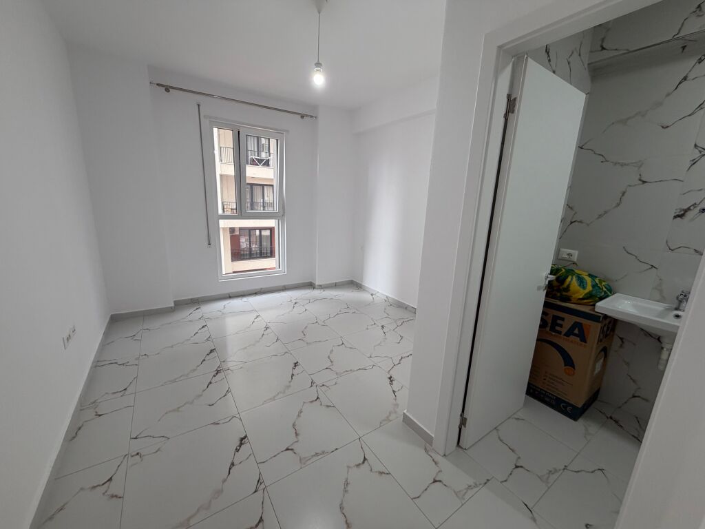 2+1, partially furnished, Don Bosko near the administrative court, 600 euros