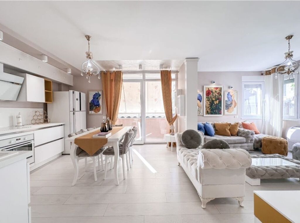 Jepet me qira apartament 2+1+2 tek Kopshti Zoologjik