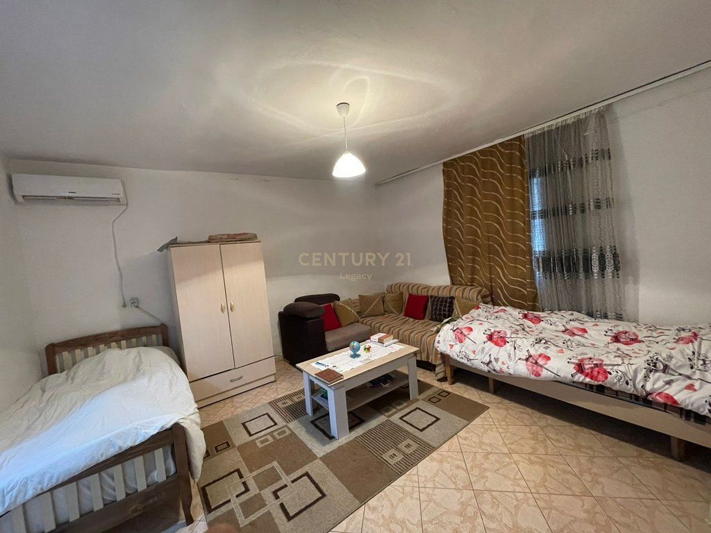 Apartament 1+1 + Truall në Shitje – Rruga e Dibrës