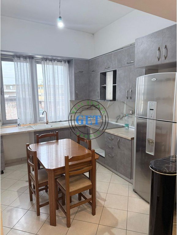 Jepet me qira, Apartament 3+1,Shkozet, Durrës.