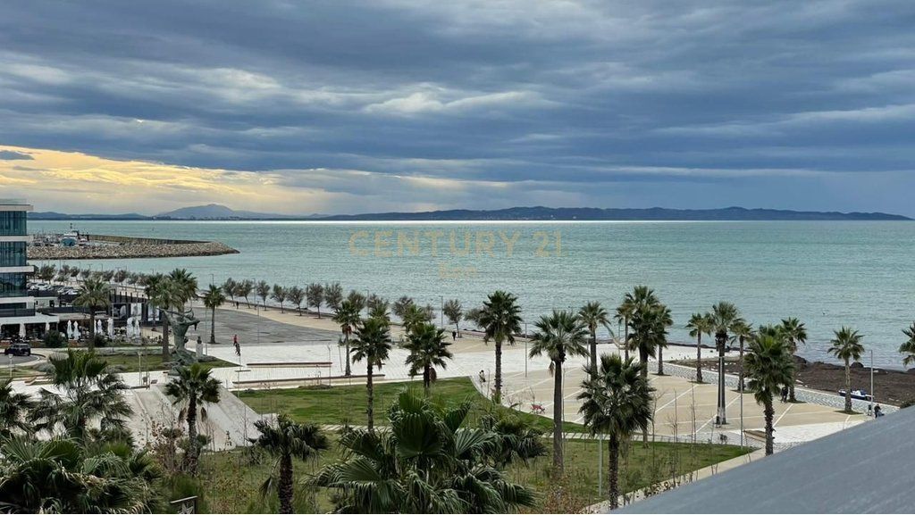 SHITET SUPER APARTAMENT 2+1+2 ME PAMJE DETI NE VOLLGA, DURRES !!