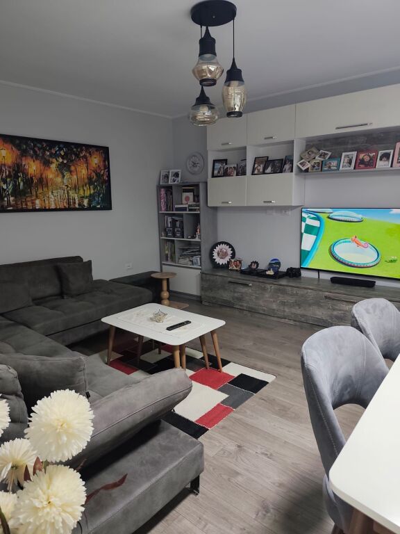 Tirane, affittasi appartamento 1+1