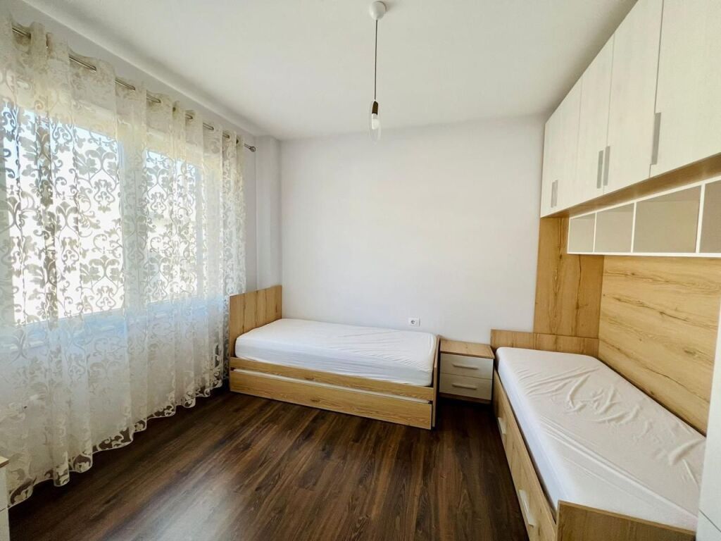 Appartamento 2+1 + parcheggio A Kinostudio