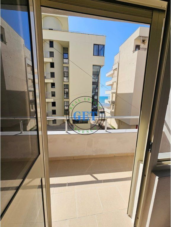 Shitet Garsoniere, pranë Hotel Adriatik, Plazh, Durrës.11