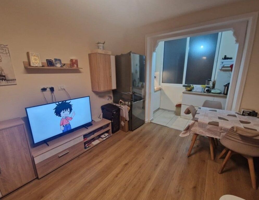 Shitet apartament 1+1 ne rrugen Mine Peza , Tirane.