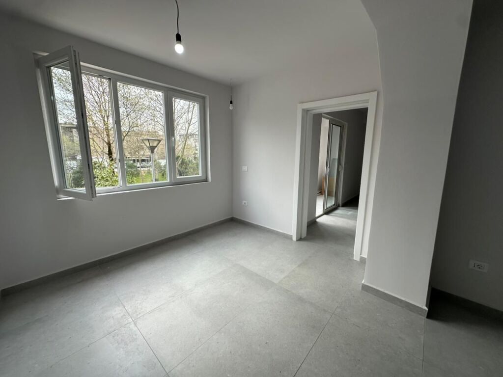 APARTMENT FOR OFFICE/BRRYLI, MATERNITY