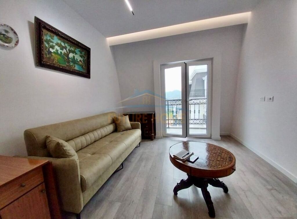 Qera, Apartament 1+1, Porta e Re, Sauk.
