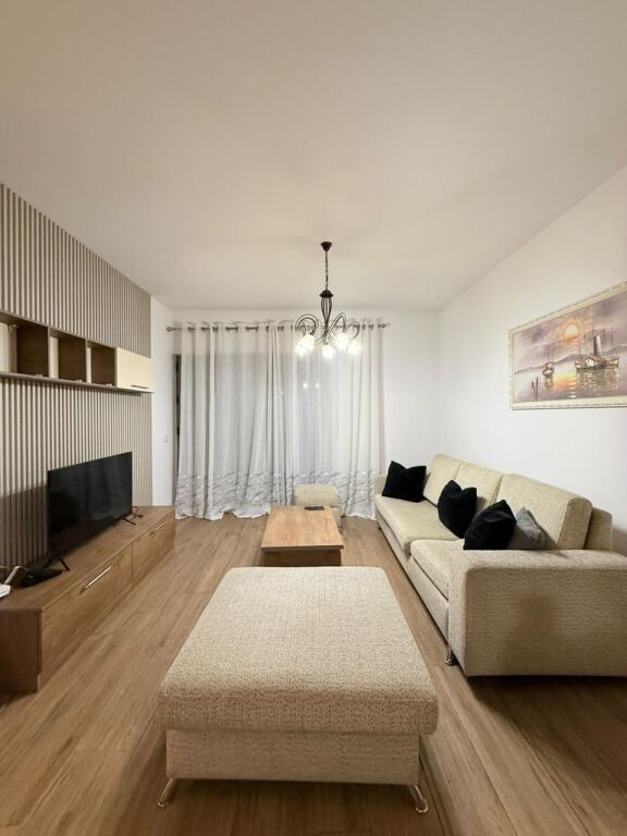APARTAMENT ME QIRA 2+1+2 TE KOMPLEKSI DELIJORGJI ME POST PARKIMI