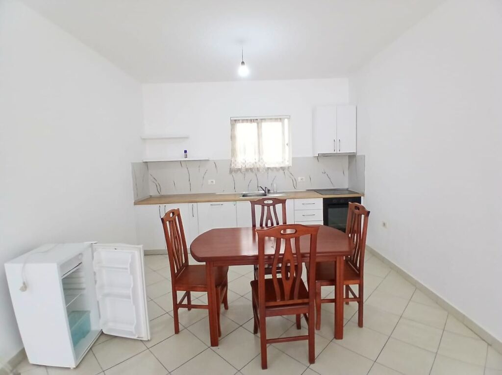 Apartament me qera 2+1 - 📍Yzberisht, prane Eco Market