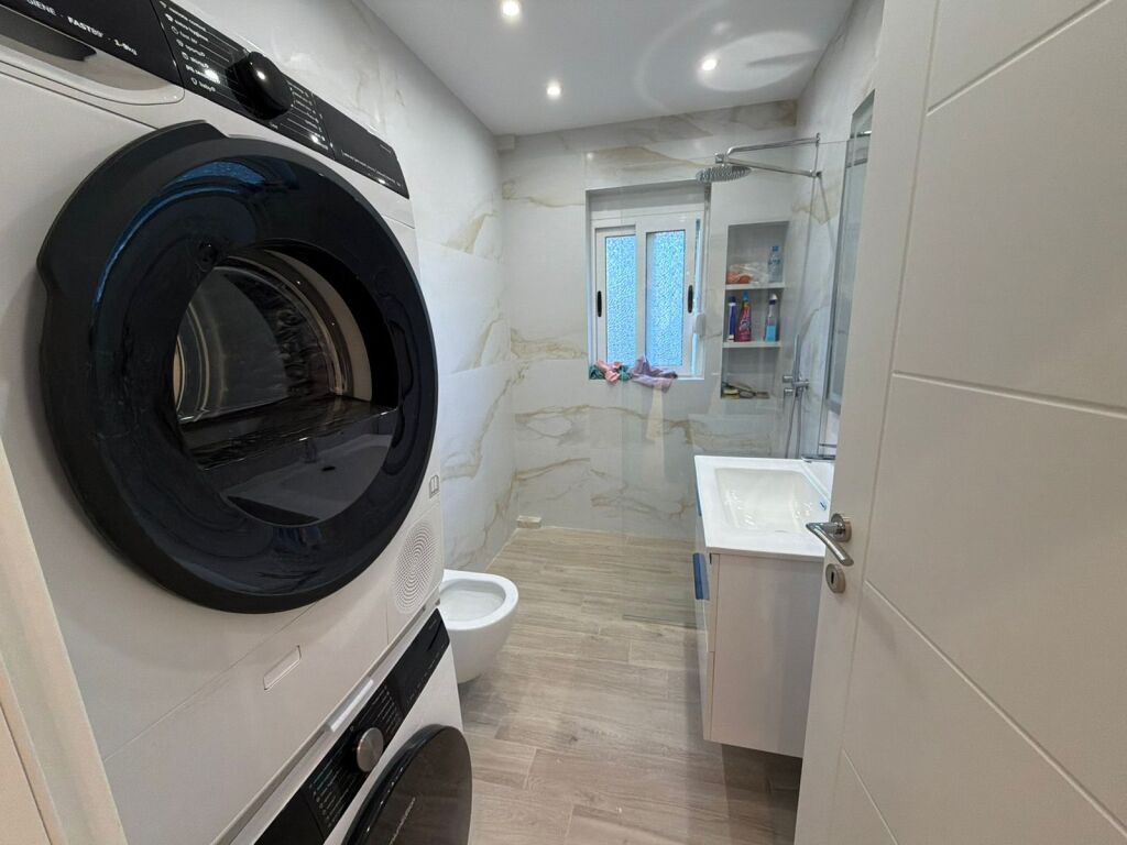 APARTMENT FOR RENT/9 FLOORS