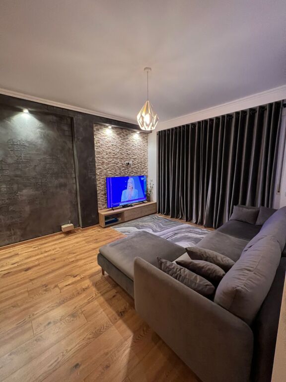 Jepet me qira 2+1+2 Kopshti Botanik 850€