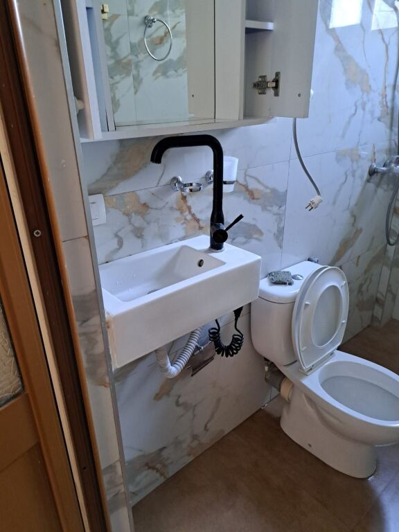 GARSIONERE 20000 LEKE DHE APARTAMENT 1+1. 30000 LEKE.DON BOSKO