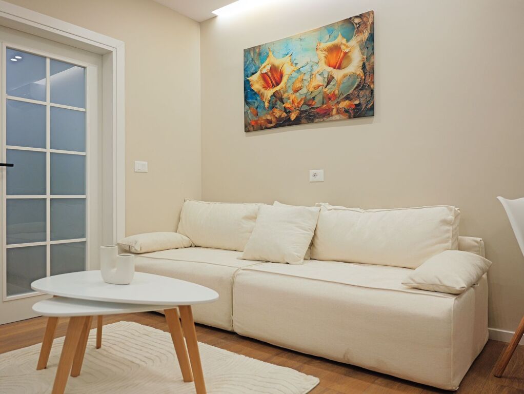 Via Elbasan 1+1 Affittasi (Ristorante Pireo)