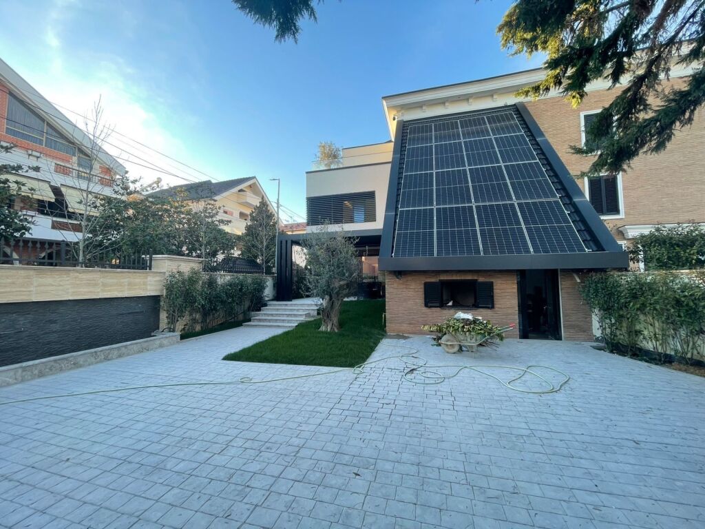 VILË MODERNE ME QIRA NË SELITË