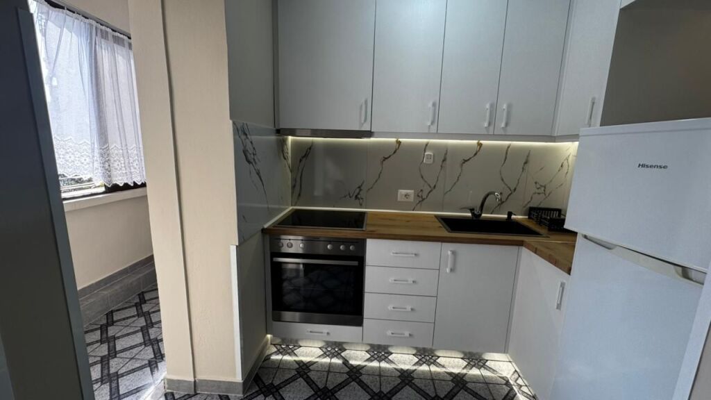 Apartament me qera - Irfan Tomini