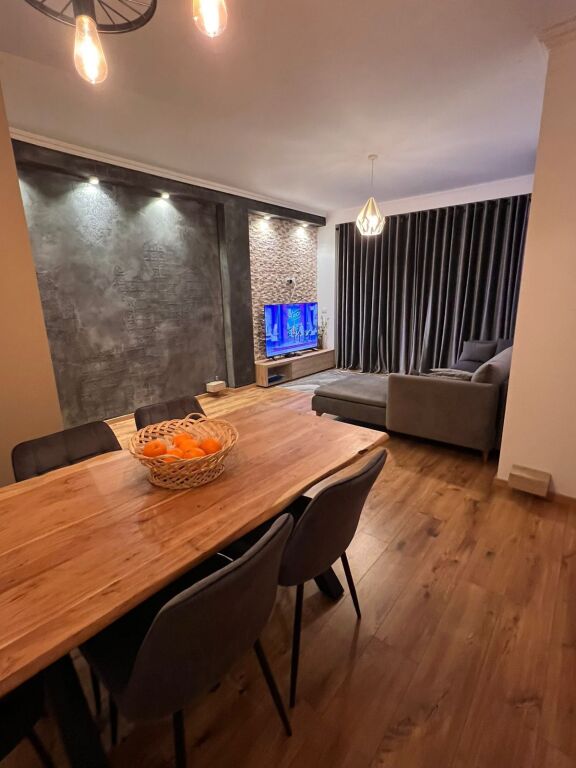 Jepet me qira 2+1+2 Kopshti Botanik 850€