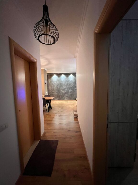 For rent 2+2 furnished Botanical Garden 850 wu