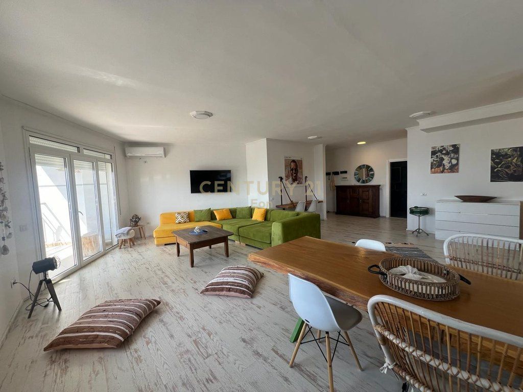 SHITET SUPER APARTAMENT ME PAMJE DETI TEK SHKEMBI I KAVAJES !!