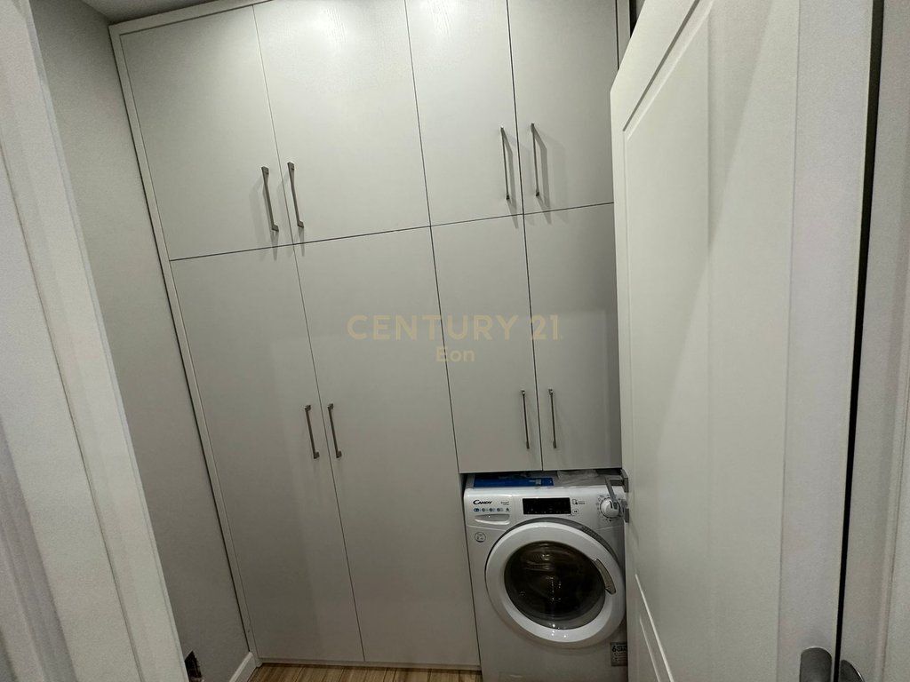 APARTAMENT I PËRSHTATSHËM 2+1+2 NË VOLLGA AFËR 27 KATEVE!