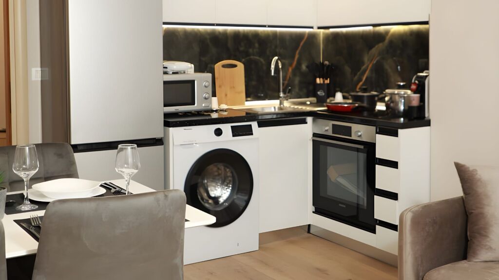 Apartament 1+1 Modern 65m² Me Qera | Ashensor | Ballkon