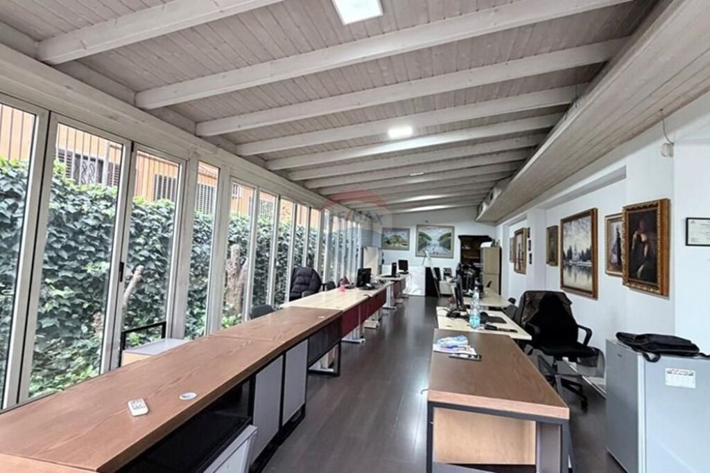 Negozio - In Vendita - Ambasciata Americana, Tirana