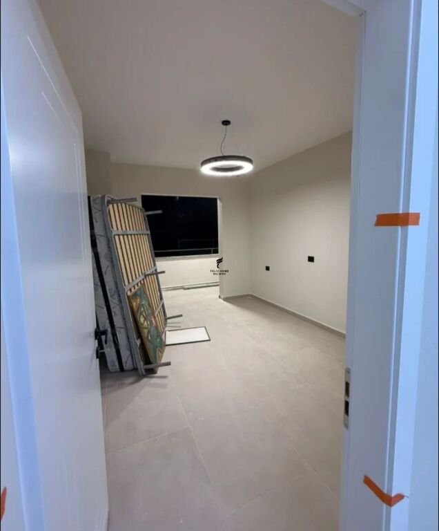 APARTAMENT ME QERA 2+1 KODRA E DIELLIT 75.000 LEKE FH-64738