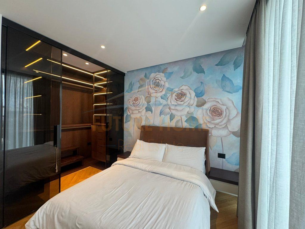 Shitet, Vilë e Bashkangjitur, "San Pietro Residence", Gjiri I Lalzit