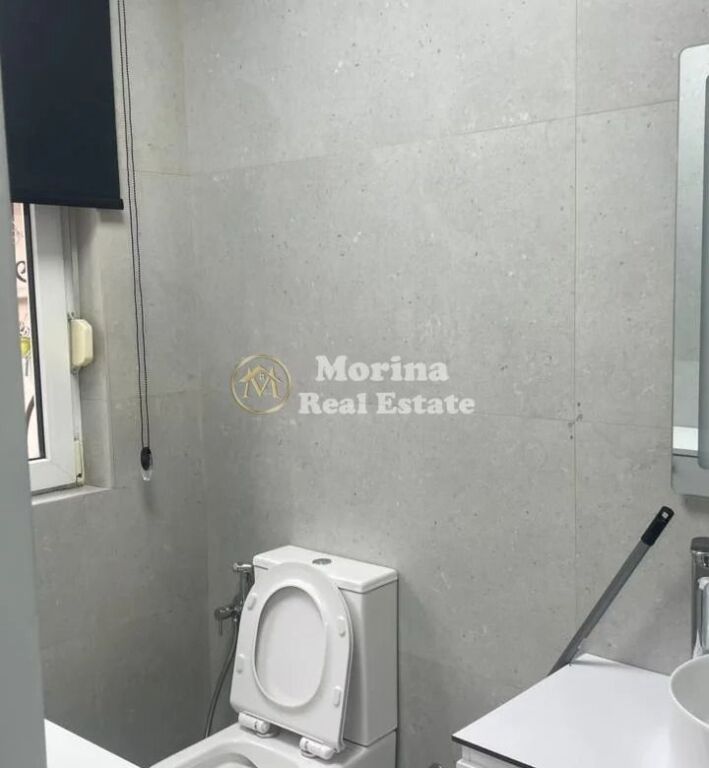 Qera | Ambjent Biznesi | Qendër | 950 €/muaj