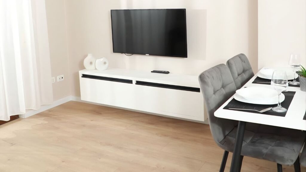 Apartament 1+1 Modern 65m² Me Qera | Ashensor | Ballkon