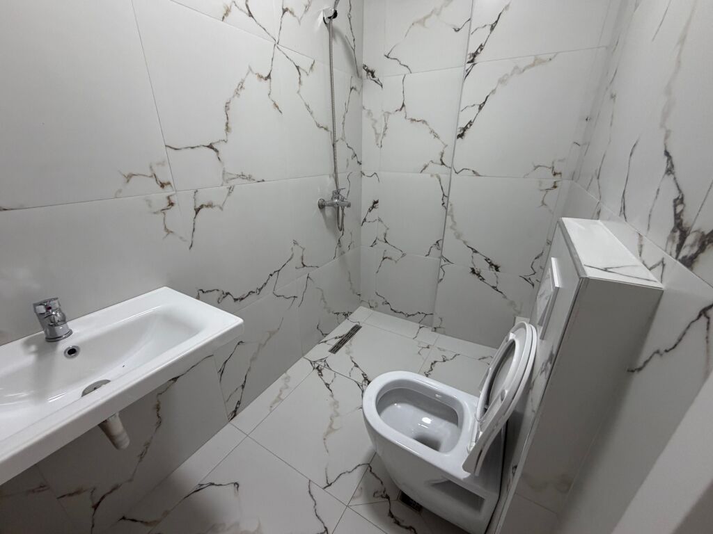 2+1, partially furnished, Don Bosko near the administrative court, 600 euros