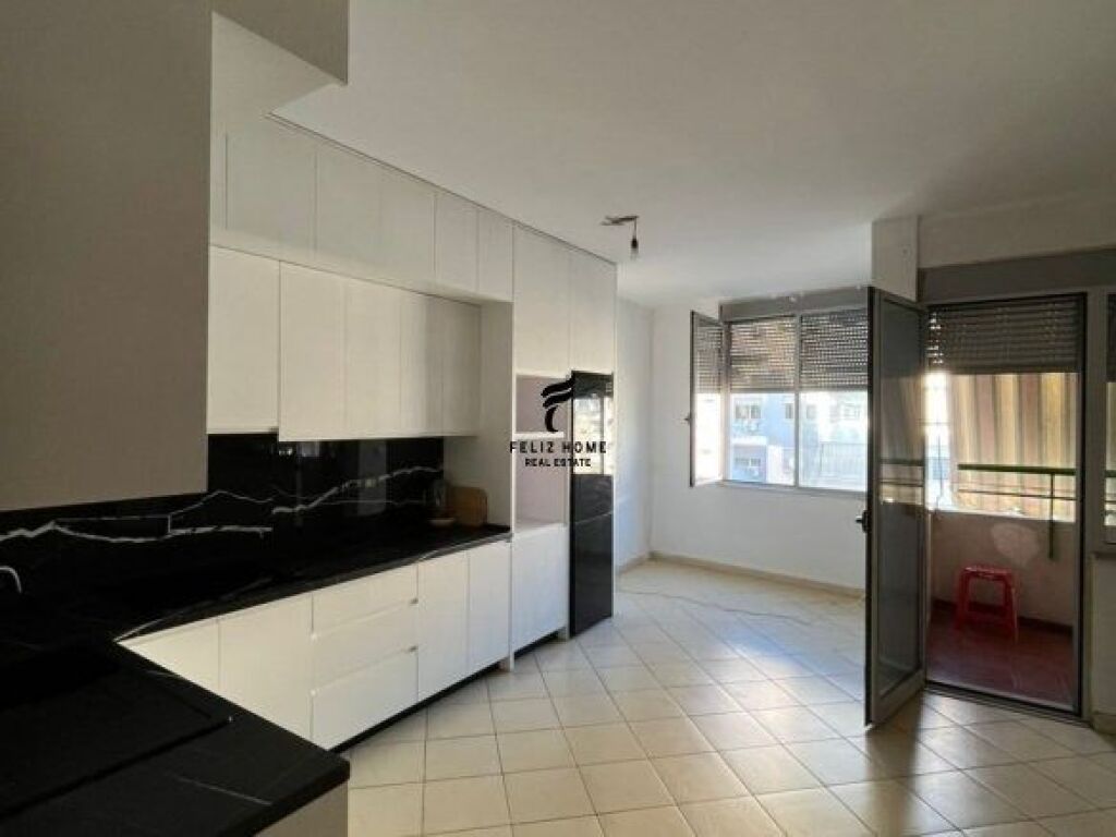 FOR SALE APARTMENT 2+1+2 DIBRA STREET 33,000,000 LEKE FH-64795