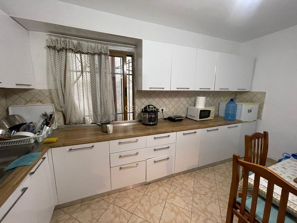 Apartament 1+1 + Truall në Shitje – Rruga e Dibrës