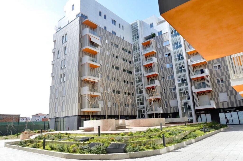 SHITET SUPER 2+1 ZOGU I ZI